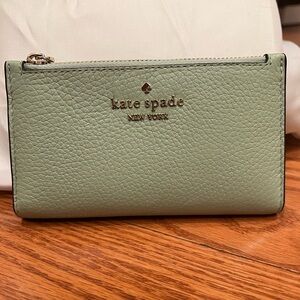 Leila Small Slim Bifold Wallet